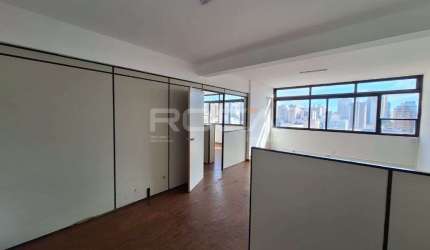 Sala comercial à venda com 77m² de área útil no Centro, em Ribeirão Preto
