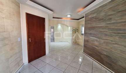 Apartamento à venda com 3 quartos no Centro de Ribeirão Preto.