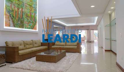 Casa à venda na Avenida Piassanguaba, 2610, Planalto Paulista, São Paulo por R$ 2.977.000