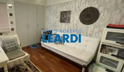 Apartamento à venda na Rua Pascoal Vita, 366, Vila Madalena, São Paulo por R$ 920.000