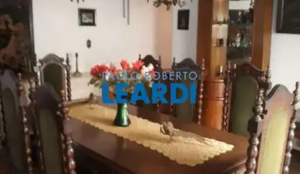 Casa à venda na Rua Baronesa de Porto Carreiro, 105, Bom Retiro, São Paulo por R$ 680.000
