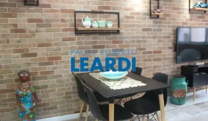 Apartamento à venda na Rua Frei Caneca, 208, Consolação, São Paulo por R$ 700.000