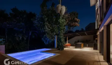 Casa com 3 quartos à venda na Rua José de Freitas Guimarães, 209, Pacaembu, São Paulo por R$ 5.900.000