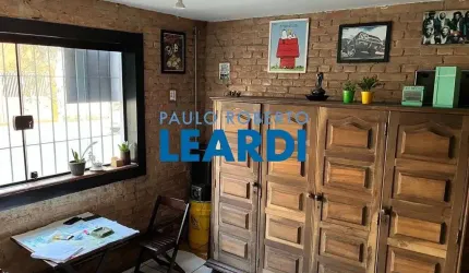 Casa à venda na Rua Aurélia, 77, Vila Romana, São Paulo por R$ 550.000