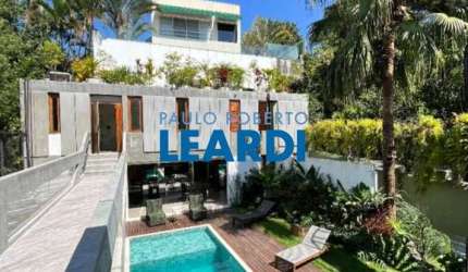 Casa à venda na Avenida das Acácias, 303, Cidade Jardim, São Paulo por R$ 19.000.000