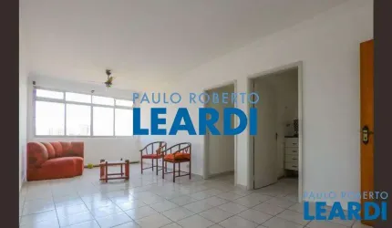 Apartamento à venda na Avenida Lacerda Franco, 271, Cambuci, São Paulo por R$ 450.000