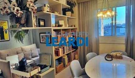 Apartamento à venda na Rua Xavier Krauss, 640, Vila Leopoldina, São Paulo por R$ 400.000