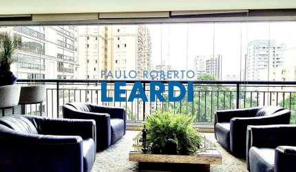Apartamento à venda na Rua Engenheiro Jorge Oliva, 237, Vila Mascote, São Paulo por R$ 3.150.000