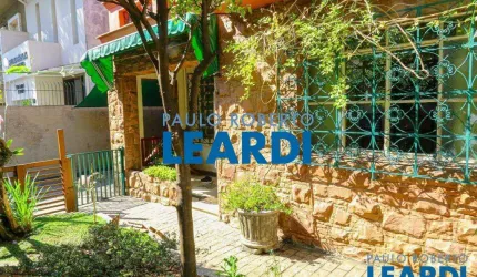 Casa à venda na Rua Campevas, 385, Perdizes, São Paulo por R$ 2.100.000