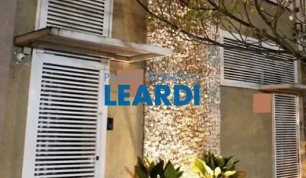 Casa à venda na Rua Apinajés, 816, Perdizes, São Paulo por R$ 690.000