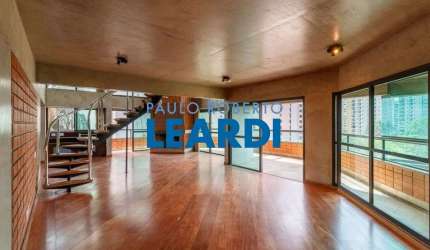 Apartamento à venda na Rua Deputado Laércio Corte, 753, Panamby, São Paulo por R$ 2.700.000
