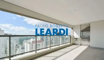 Apartamento à venda na Rua Gregório Serrão, 232, Aclimação, São Paulo por R$ 2.340.000