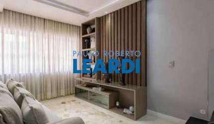 Casa à venda na Rua Dom Duarte Leopoldo, 157, Cambuci, São Paulo por R$ 1.600.000