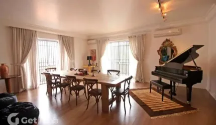 Casa com 4 quartos à venda na Rua Angatuba, 716, Pacaembu, São Paulo por R$ 4.900.000