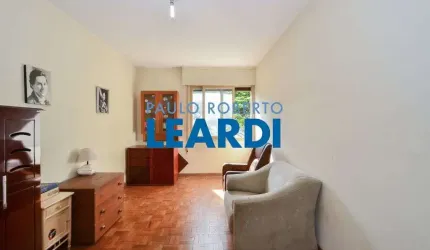 Apartamento à venda na Rua Henrique Schaumann, 136, Pinheiros, São Paulo por R$ 990.000