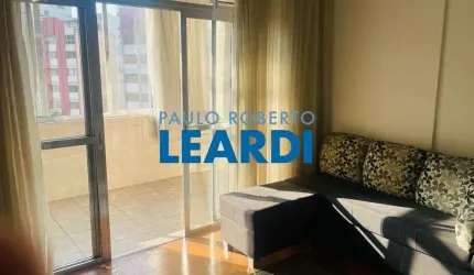 Apartamento à venda na Rua Caio Prado, 30, Consolação, São Paulo por R$ 900.000