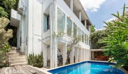 Casa com 3 quartos à venda na Rua Petrópolis, 216, Sumaré, São Paulo por R$ 2.700.000