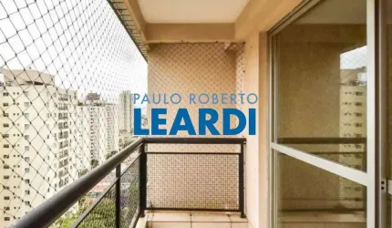 Apartamento à venda na Rua Doutor Miranda de Azevedo, 609, Pompéia, São Paulo por R$ 750.000