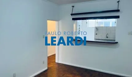 Apartamento à venda na Rua Paraguassu, 404, Perdizes, São Paulo por R$ 450.000