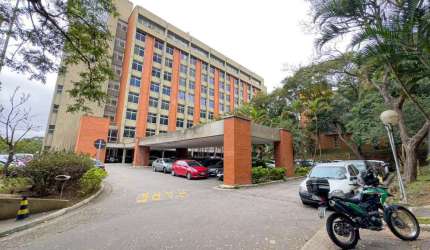 Prédio para alugar na Alameda Rio Negro, 433, Alphaville Empresarial, Barueri por R$ 400.000
