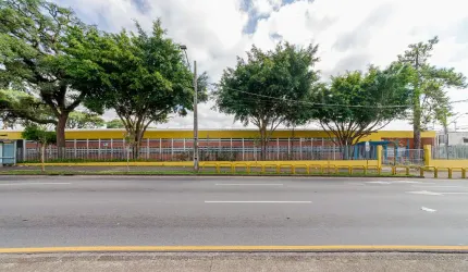 Imóvel Comercial Térreo para Alugar em Curitiba