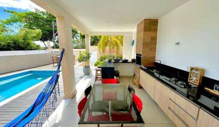 Vilas do Atlântico Casa de Alto Padrão com 460m² de área total - Oportunidade
