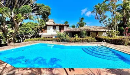 Oportunidade Encontro das Águas: Casa duplex com 6 quartos, 1 suíte, 6 banheiros, piscina, condomínio fechado com total segurança e qualidade de vida!