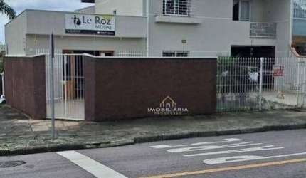 Sobrado com 3 dormitórios à venda, 151 m² por R$ 750.000 - Portão - Curitiba/PR