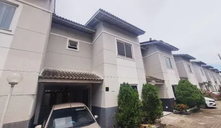 Casa em Condominio no Bairro Itaperi a poucos metros da Av Silas Munguba