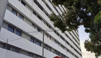 Apartamento Super Ventilado com3 Quartos na Av João Pessoa bairro Damas !