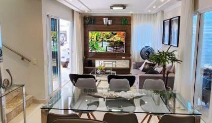 Excelente casa duplex disponível a venda em condomínio fechado - Nova Parnamirim