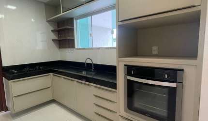 Belíssima casa disponível a venda no Ecoville 1 - parque das nações