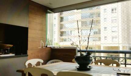 Apartamento com 4 dormitórios e varanda Gourmet