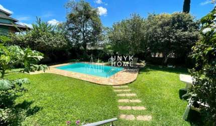 Casa a venda com piscina e 4 dorms próximo a Lucas