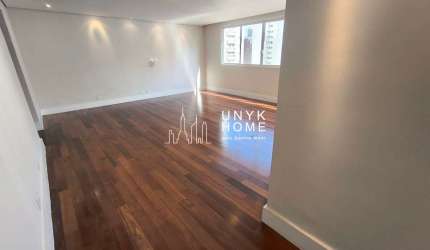 Amplo apartamento de 190m² com excelente distribuição e localização privilegiada!