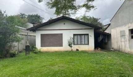 CASA NA DIVISA DO BAIRRO  FLORESTA