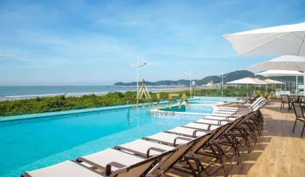 Apartamento em prédio frente mar!