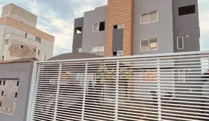 Apartamento Praticidade: Próximo à Praia e à Avenida Principal'