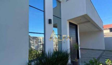 Casa Alto Padrão com 3 dormitórios sendo 1 suite à venda, 161 m² por R$ 1.500.000 - Meia Praia - Navegantes/SC