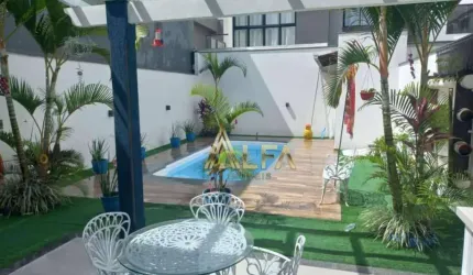 Sobrado à venda, 257 m² por R$ 2.300.000,00 - Itacolomi - Balneário Piçarras/SC