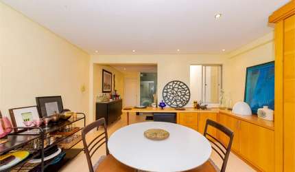 Studio Mobiliado à Venda no Centro de Curitiba – 37m²