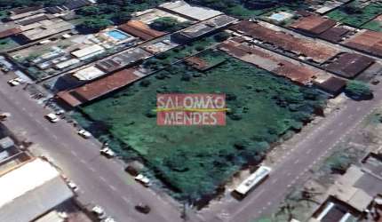 Grande área em Icoaraci. Frente Baia . 3708m2 de esquina. Para incorporações e empresas.