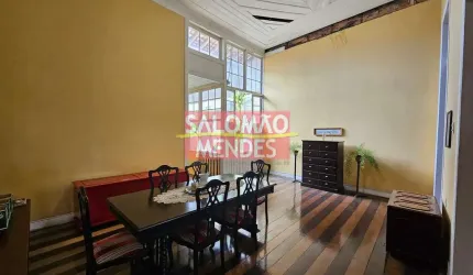 Sobrado Clássico e reformado na Cidade Velha