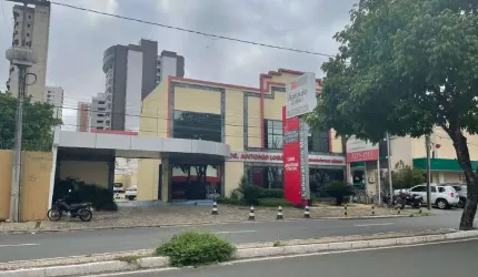 PRÉDIO COMERCIAL