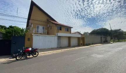 Casa Comercial