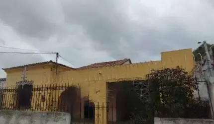 Casa comercial no Centro