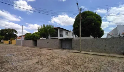 Casa residencial/ comercial