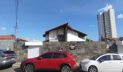 Casa Ampla para Locação – Bairro de Fátima