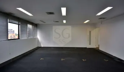 Conjunto Comercial a Venda no Alto da Boa Vista em São Paulo - SP
