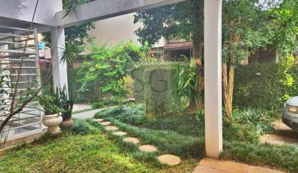 Sobrado Residencial/Comercial a Venda/Locacao no Brooklin em São Paulo - SP